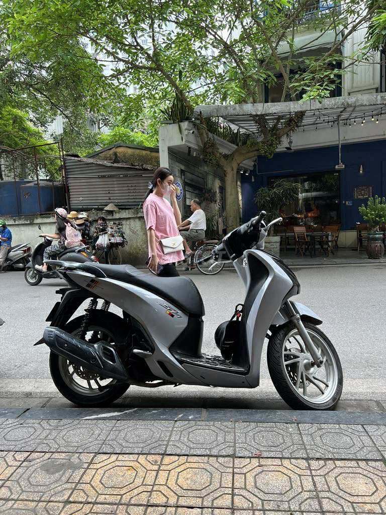 Bán sh 150i sx 7/2015 xe đi siêu ít còn rất mới. Mua bán Xe máy tại Quận Hai Bà Trưng Hà Nội được đăng bởi tuyen nguyen hình 3