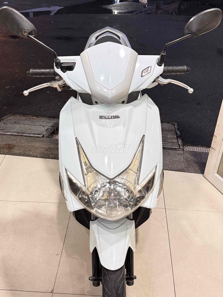 Honda Air Blade 110 Fi тайской сборки 2011 (в чехле), госномер Хошимина