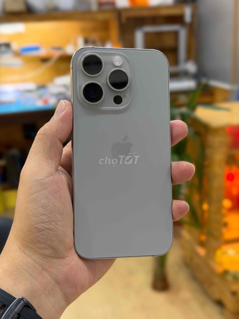 Apple iPhone 15 Pro 256GB Titan tự nhiên 2 SIM. Mua bán Điện thoại tại Quận Thanh Khê Đà Nẵng được đăng bởi dương hình 1