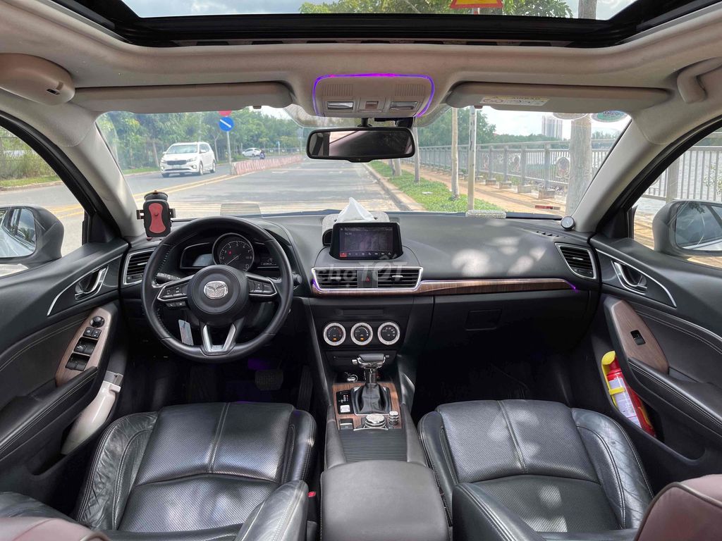 Mazda 3 2.0 phiên bản cao cấp nhất. Mua bán Ô tô tại Quận Tân Bình Tp Hồ Chí Minh được đăng bởi Shelly hình 7