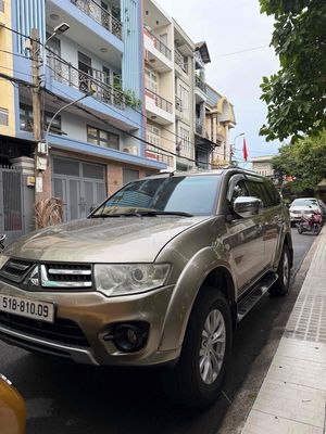 Mitsubishi Pajero Sport 2.5MT 2016 Vàng cát