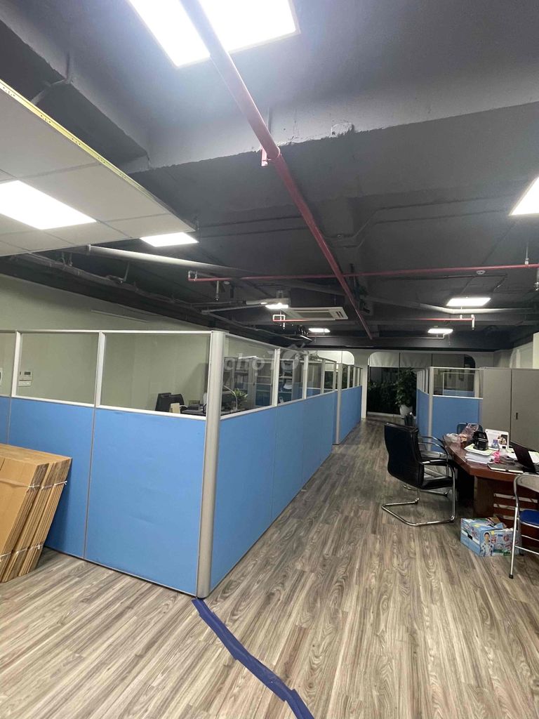 Vách ngăn văn phòng Xanh dương Còn mới 95%. Mua bán Đồ dùng văn phòng tại Quận Tây Hồ Hà Nội được đăng bởi Đoàn Hà hình 1