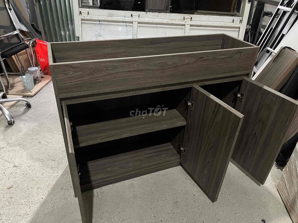 Tủ kệ Gỗ công nghiệp Nâu vân gỗ 120cm. Mua bán Tủ, kệ gia đình tại Quận Bắc Từ Liêm Hà Nội được đăng bởi Vũ tiến dung hình 1