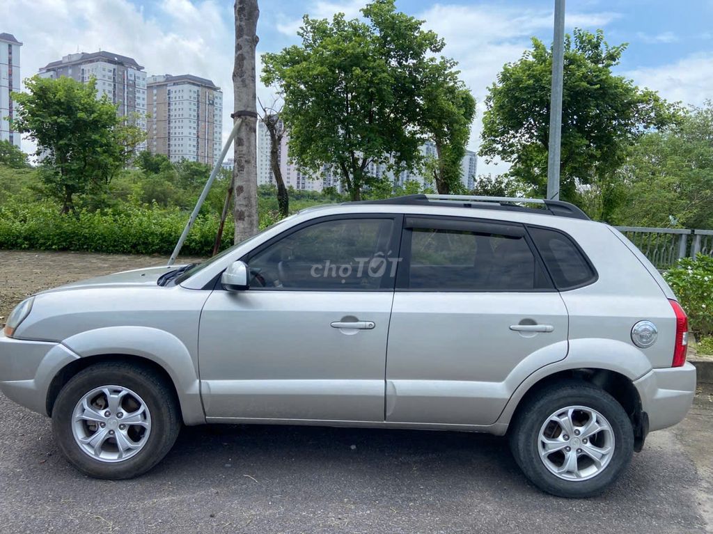 Tucson 2009 nhâp  khâu my ban 2.0 may xăng 4.4. Mua bán Ô tô tại undefined undefined được đăng bởi vinhhb hình 4