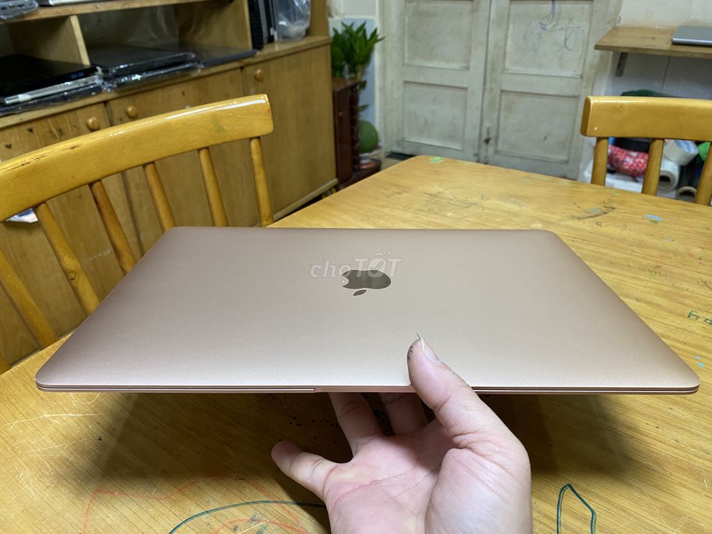 MacBook Air Retina 2020 i3/8Gb/256GB 13'3 2k 99%