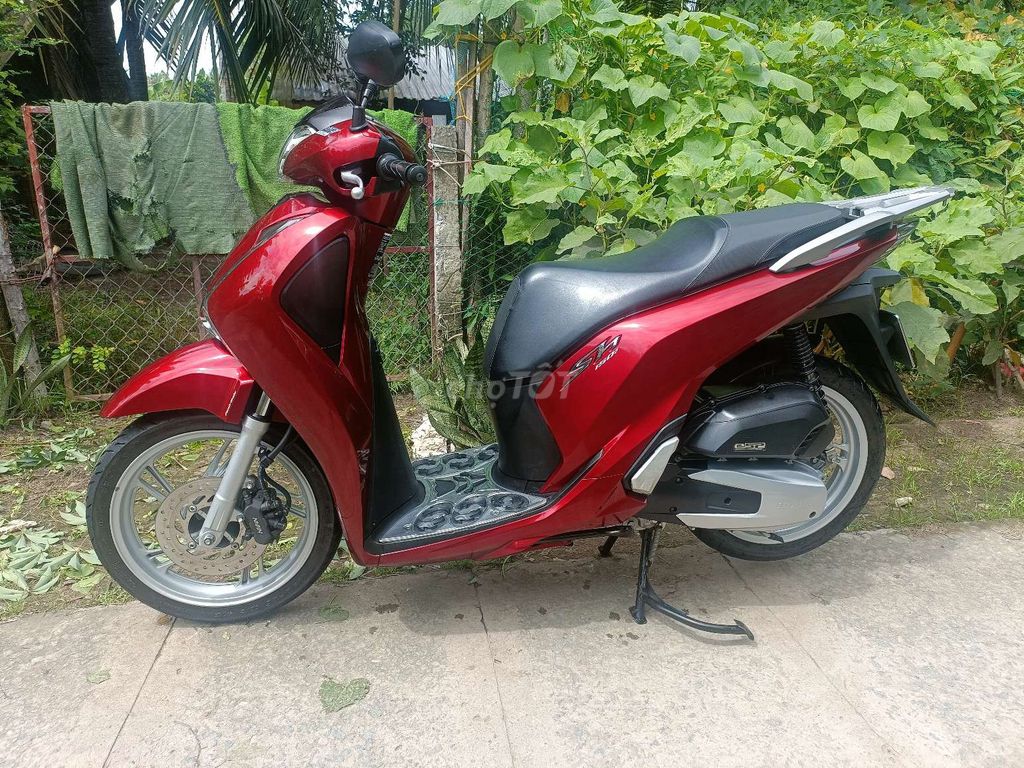 sh VN đời 2018 , CBS , 150cc
ít chạy 15000km. Mua bán Xe máy tại Huyện Giồng Trôm Bến Tre được đăng bởi Khan Tran hình 5
