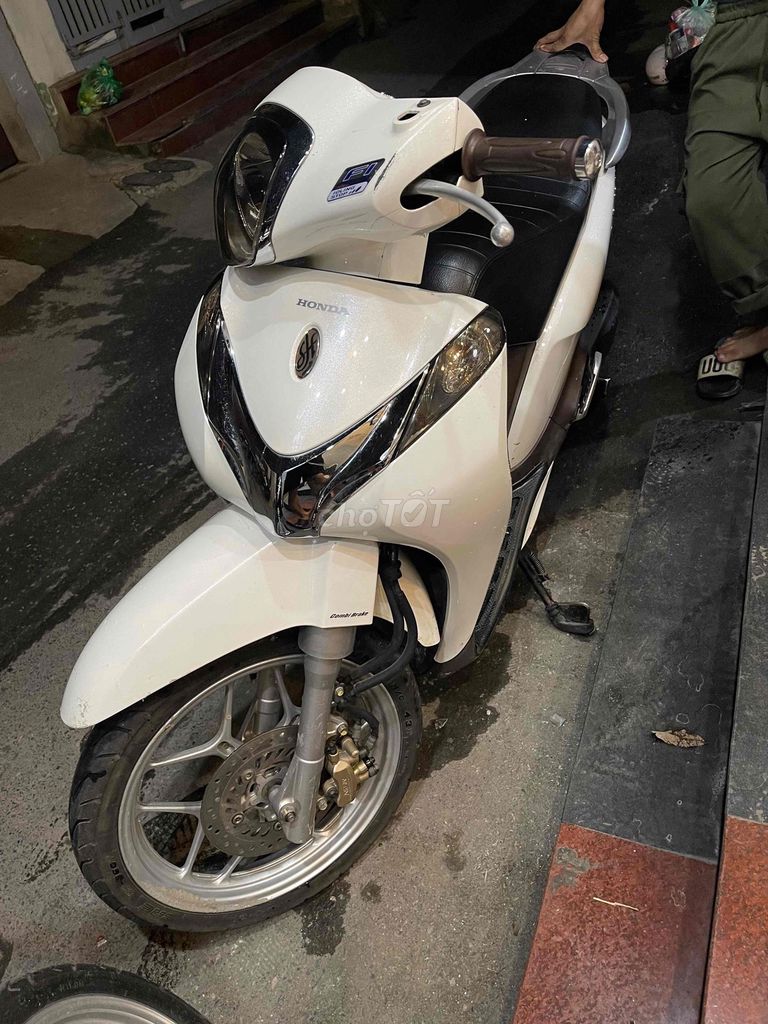 SH Mode 2020 Máy Zin Chính Chủ Êm Ru Khoá Smartkey. Mua bán Xe máy tại Quận Hoàng Mai Hà Nội được đăng bởi Tuấn Giang hình 2