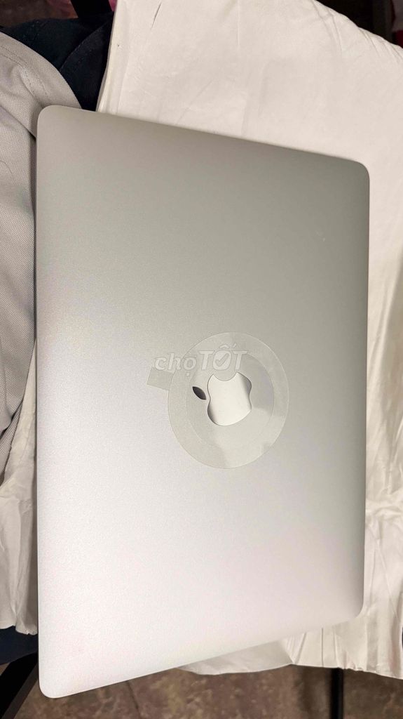 Apple Macbook Air M1 8GB/256GB Bạc. Mua bán Laptop tại Quận 10 Tp Hồ Chí Minh được đăng bởi nguyen trieu phu hình 1
