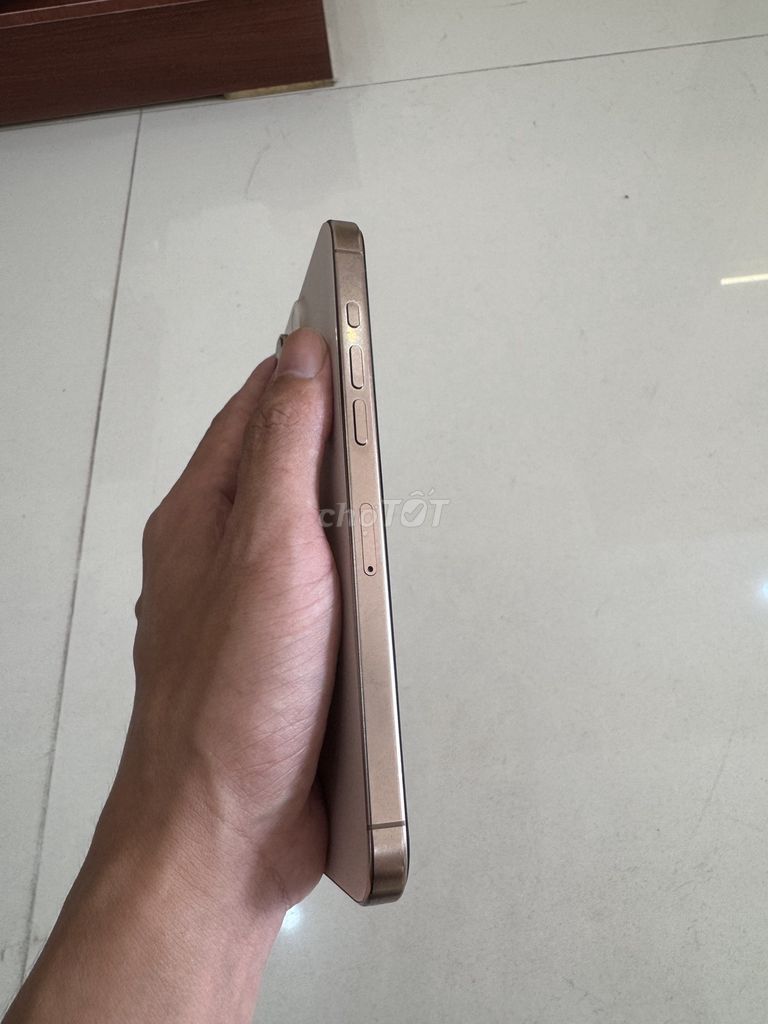 iPhone 16 Pro Max 256GB Vàng VN/A. Mua bán Điện thoại tại Huyện Việt Yên Bắc Giang được đăng bởi mình tên bằng hình 1