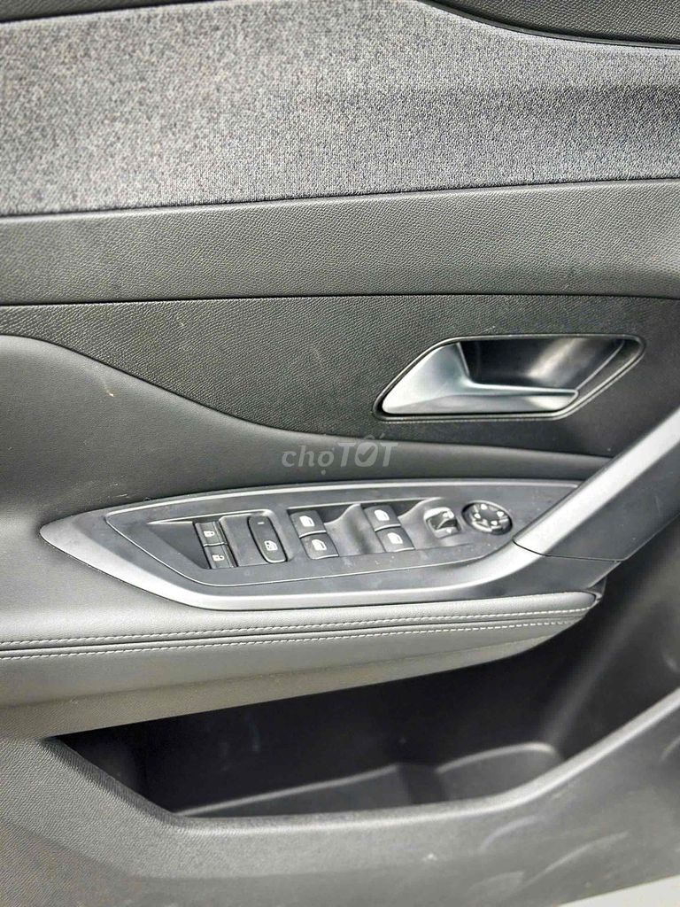 Peugeot 408 2025 ALLURE 6.000km. Mua bán Ô tô tại Quận Cầu Giấy Hà Nội được đăng bởi Thái Hoàng Long Auto hình 14