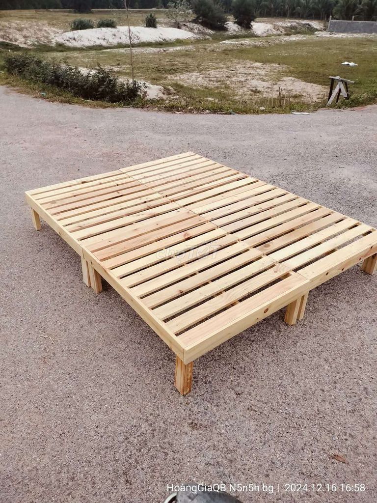 Xả kho giường ngủ pallet chân độn