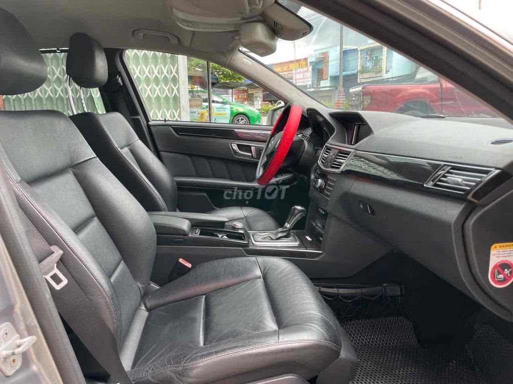 E250 1.8CGi rất mới, cuối 2009 form mới. Mua bán Ô tô tại Thành phố Mỹ Tho Tiền Giang được đăng bởi NGHĨA NHÂN chuyên xe đẹp hình 7