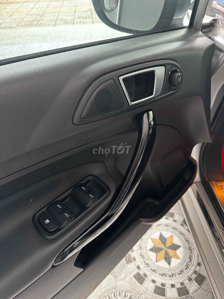 Ford Fiesta 2017 1.5 AT Sport - 120000 km. Mua bán Ô tô tại Quận Liên Chiểu Đà Nẵng được đăng bởi Nam Phát hình 6