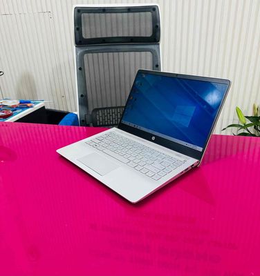 HP Pavilion 14bf CPU 7100u Ram 8G SSD 128G 14" FHD