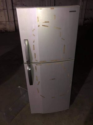 0353376615 - M cần bán tủ lạnh Toshiba dùng tốt