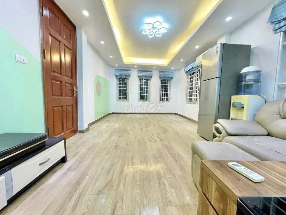 Cho thuê nhà 5PN Hoàng Mai, full nội thất, giá 12.8tr
