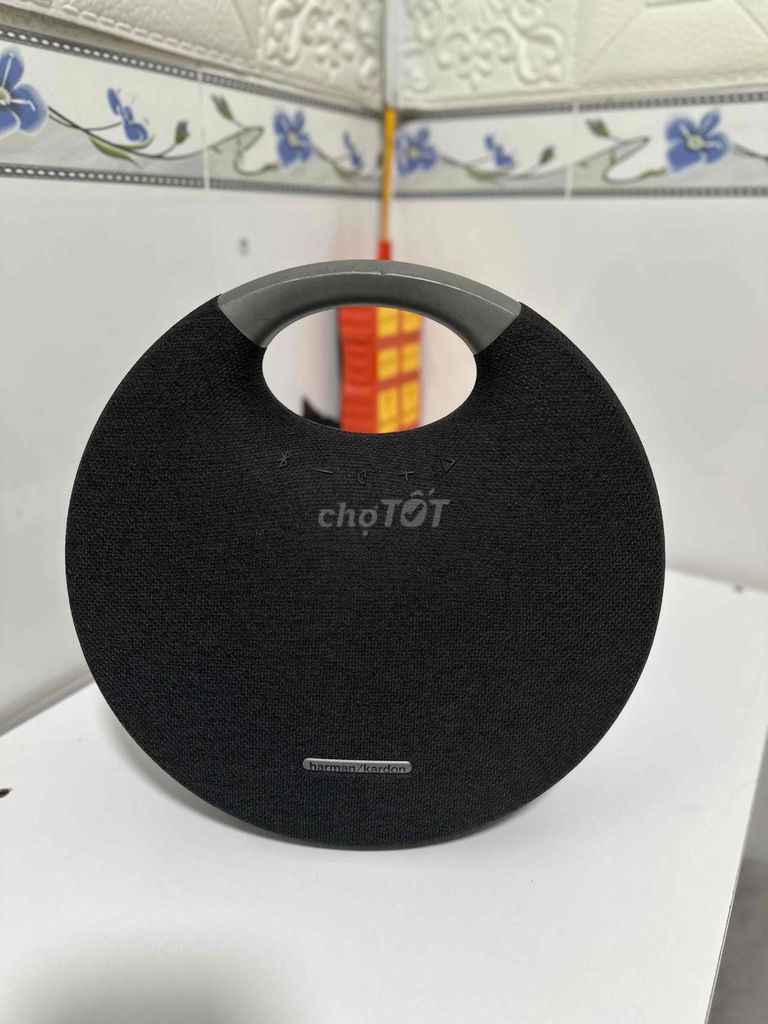 Loa Bluetooth Harman Kardon Onyx Studio 5 Đen. Mua bán Tivi, Âm thanh tại Quận Ninh Kiều Cần Thơ được đăng bởi Thiên hình 1