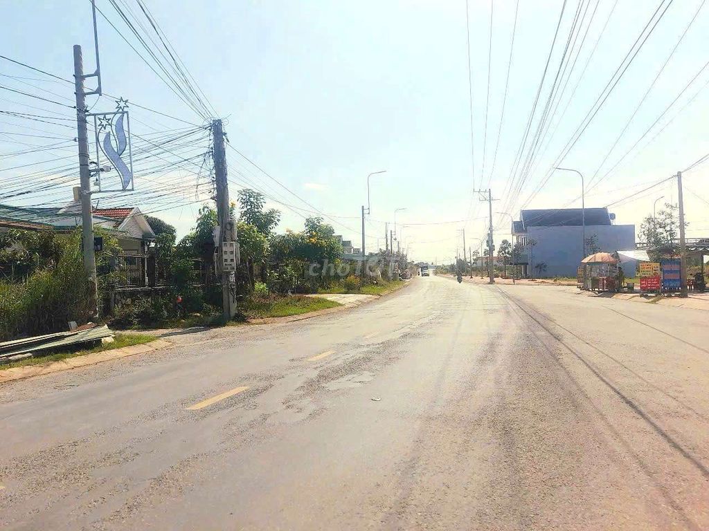 Siêu Phẩm, 330m2 đất thổ cư 8x 40m, KCN An Nhựt Tân, 1.13 tỷ