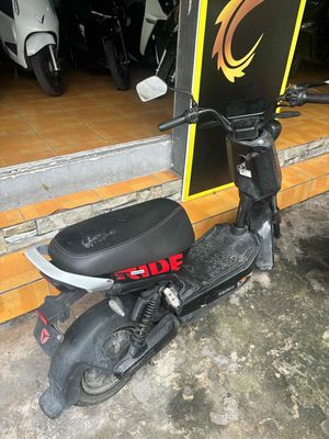 Xe máy điện Yadea Xbull Đen 25Ah 95%