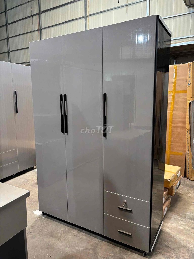 Tủ quần áo Gỗ công nghiệp Xám 1m2x1m8x47cm cũ. Mua bán Tủ, kệ gia đình tại Quận 12 Tp Hồ Chí Minh được đăng bởi Đỗ Thu Hòa hình 1