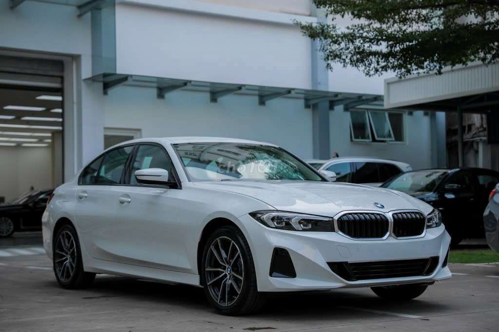 BMW 320i Sport Line Lci 2025 Trắng. Mua bán Ô tô tại Quận Thanh Xuân Hà Nội được đăng bởi Tuyết Trần hình 1