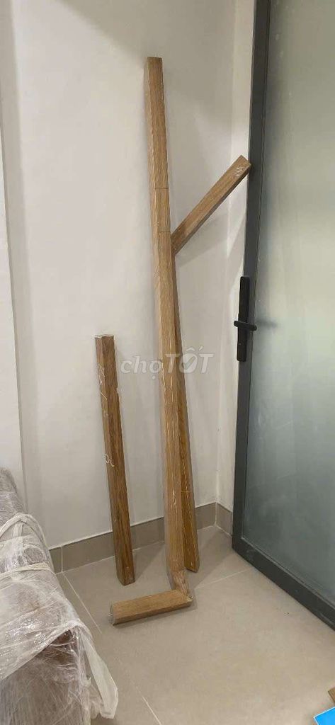 Tay vịn cầu thang Gỗ. Mua bán Nội thất, đồ gia dụng khác tại Thành phố Thủ Đức Tp Hồ Chí Minh được đăng bởi bang nhi hình 1