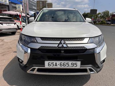 Mitsubishi Outlander Premium 2020 Trắng