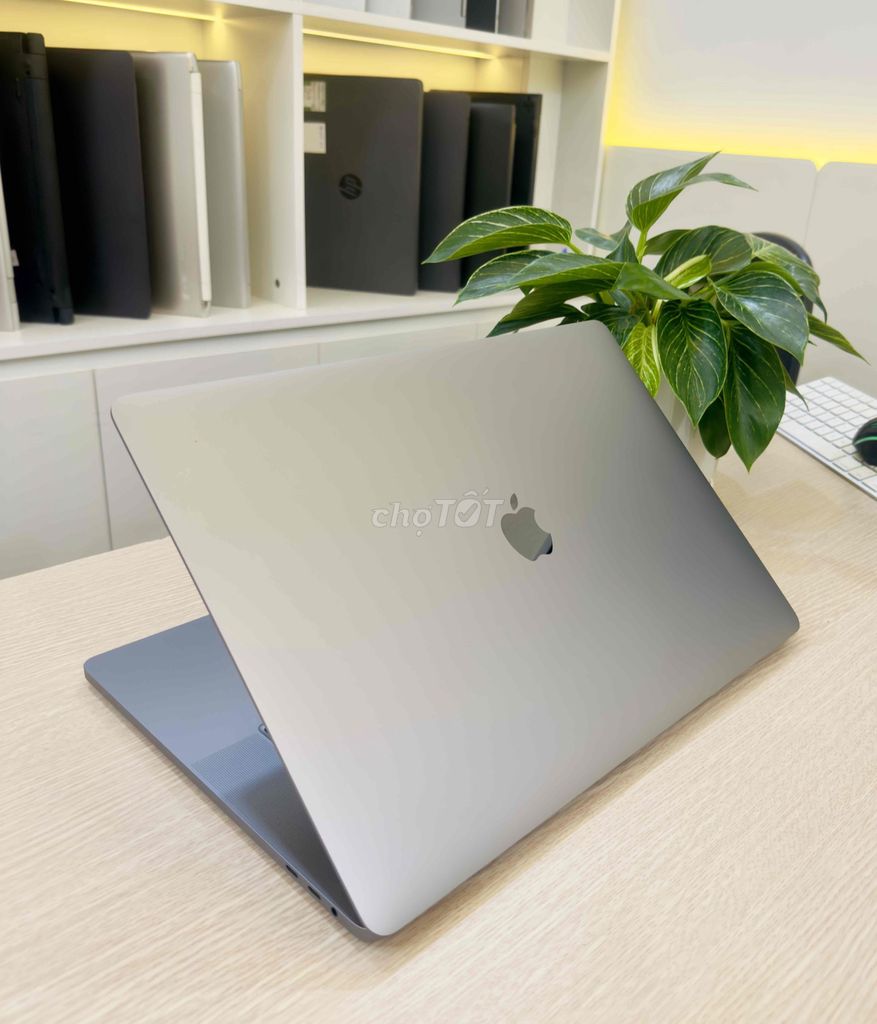 Macbook Pro 2019 i7/ram16gb/ssd512gb - khủng, đẹp. Mua bán Laptop tại Quận Hai Bà Trưng Hà Nội được đăng bởi Akiba shop hình 4