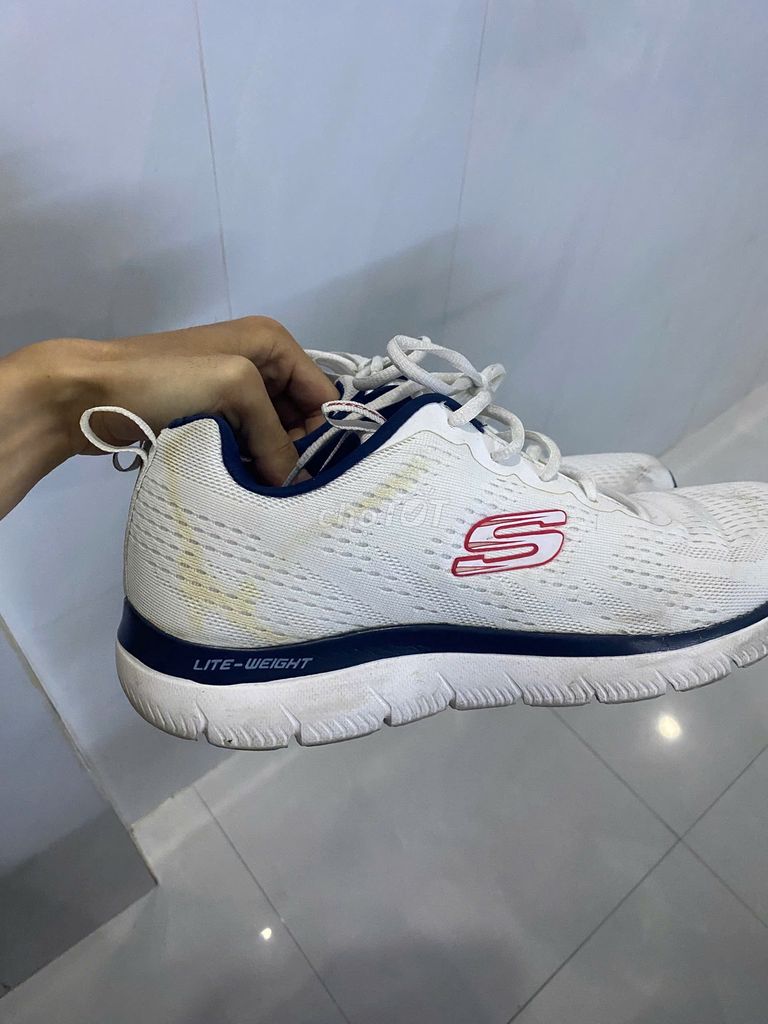 Giày Skechers lite weight size 43