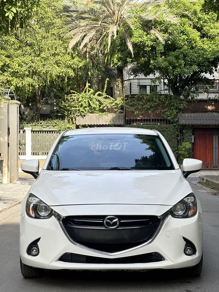 Mazda 2 2015  1.5 AT Sedan - 80000 km