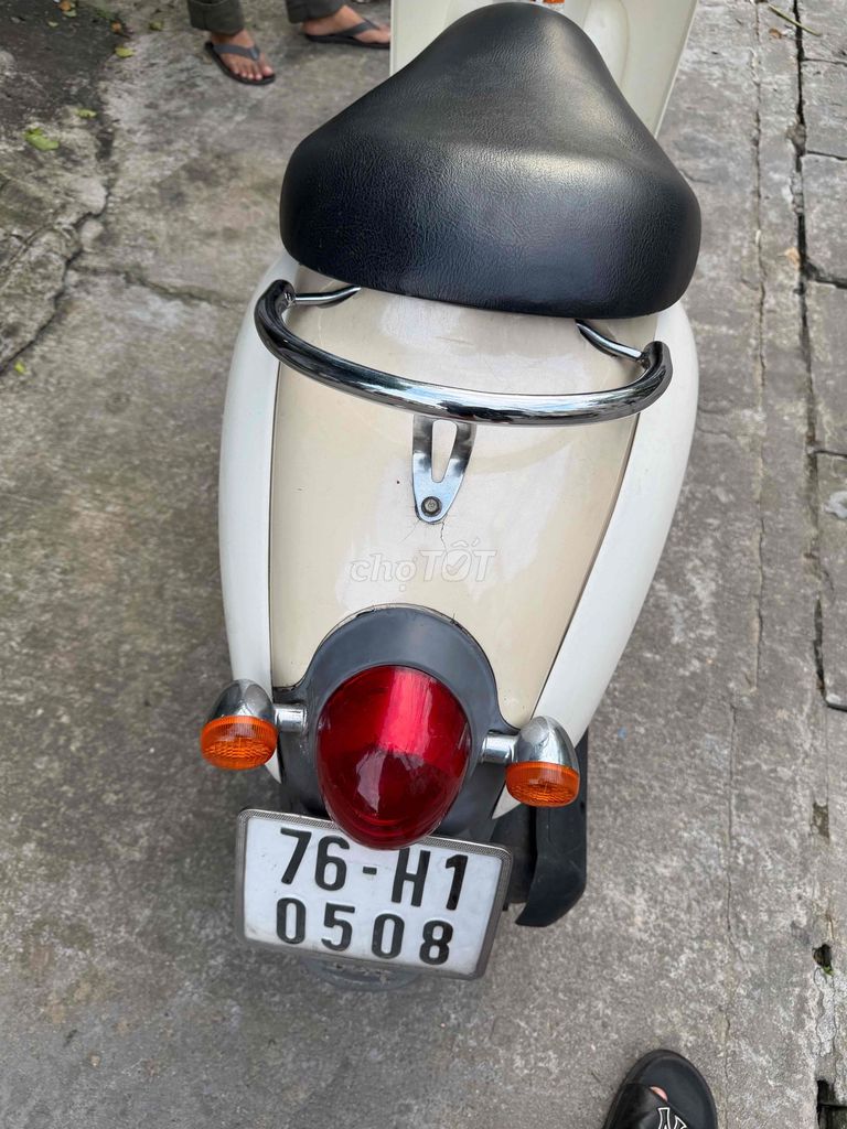Honda Scoopy 50cc màu Kem. Mua bán Xe máy tại Thành phố Quảng Ngãi Quảng Ngãi được đăng bởi Hien hình 5