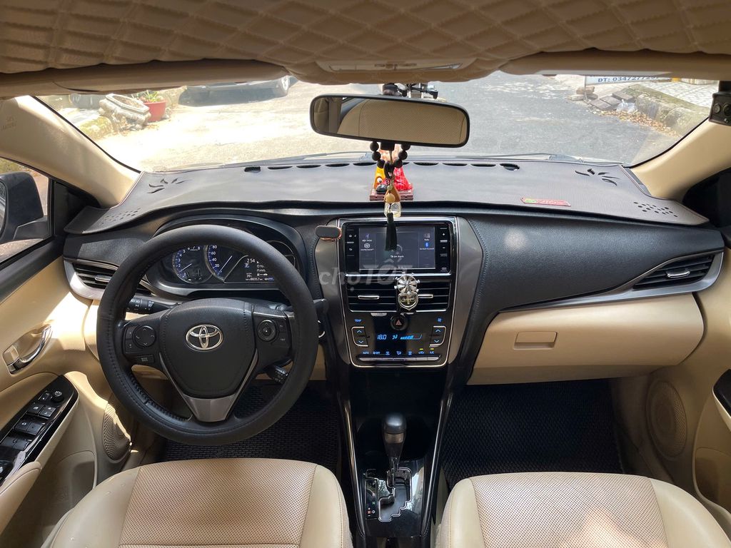 Автоматический номер Toyota Vios 2021, золотой песок, 30 000 км