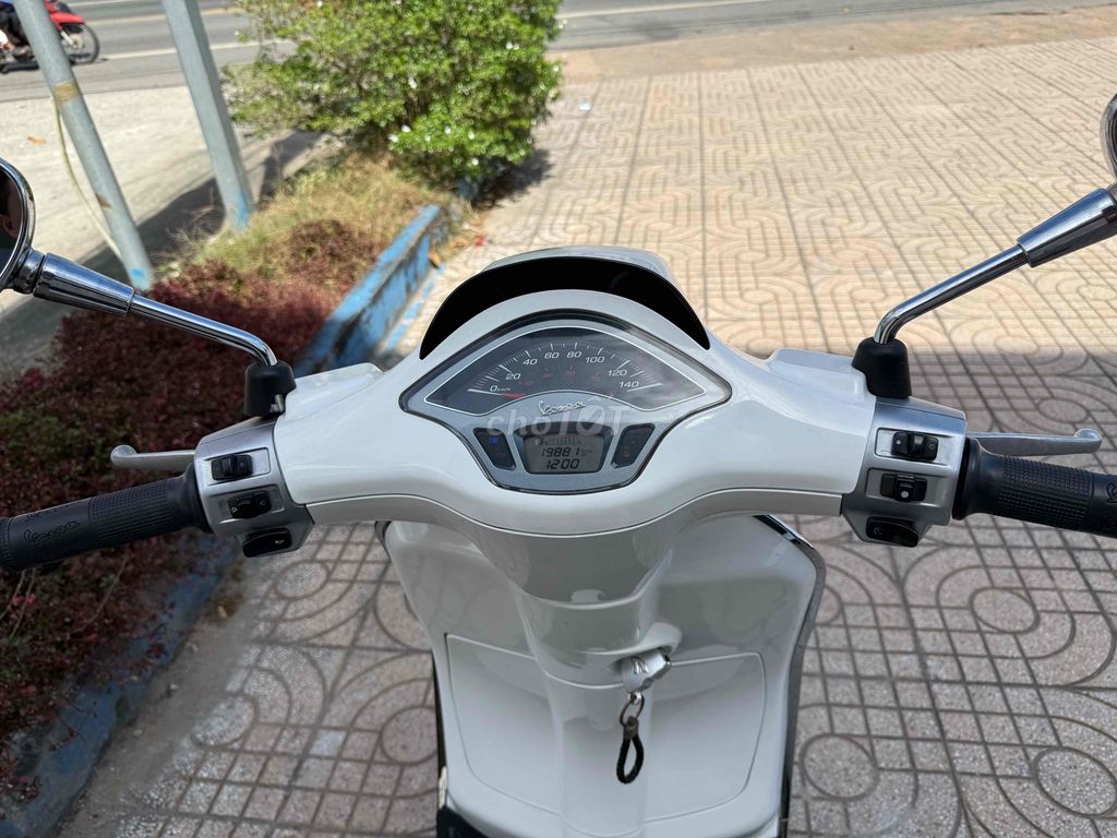 Piaggio Vespa Sprint 2015 Trắng Led như mới. Mua bán Xe máy tại Quận Ô Môn Cần Thơ được đăng bởi Trần Tùng hình 5