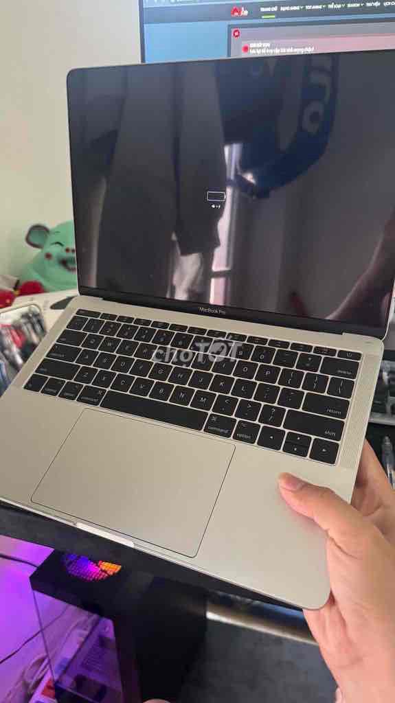 Apple Macbook Pro 2017 i5 8GB/256GB Bạc. Mua bán Laptop tại Quận Tân Phú Tp Hồ Chí Minh được đăng bởi Sơn Nguyễn hình 1