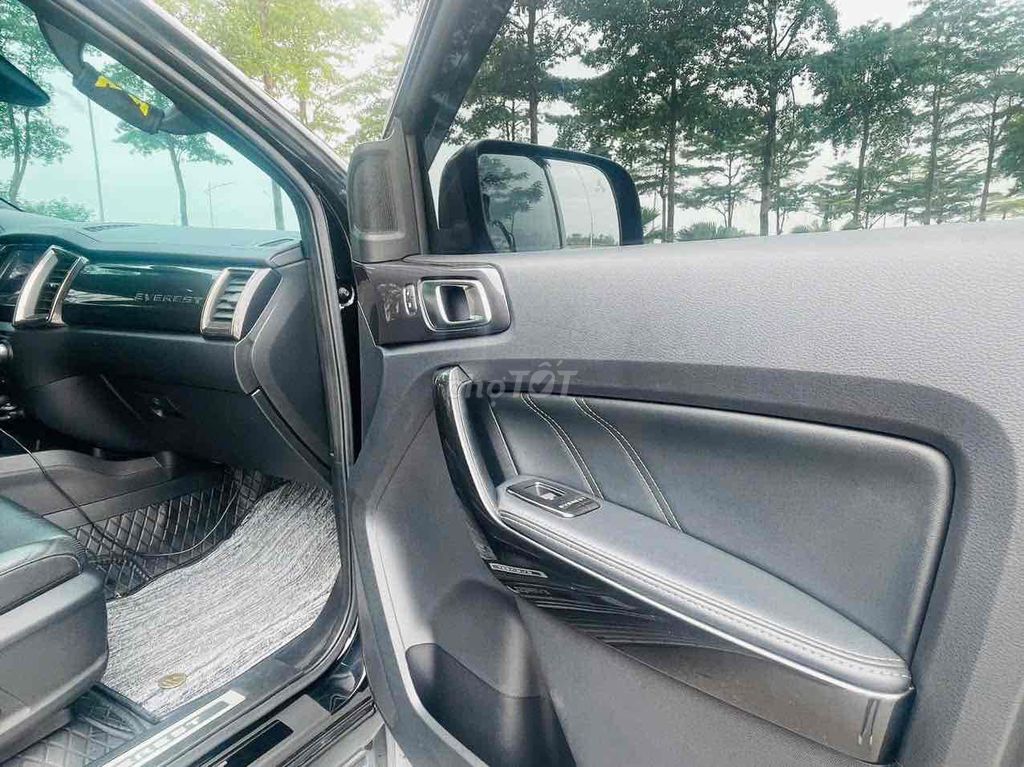 Ford Everest 2019 Titanium 4x4 AT hơn 11 vạn km!. Mua bán Ô tô tại Quận Hoàng Mai Hà Nội được đăng bởi Dương Xuân Trường hình 20