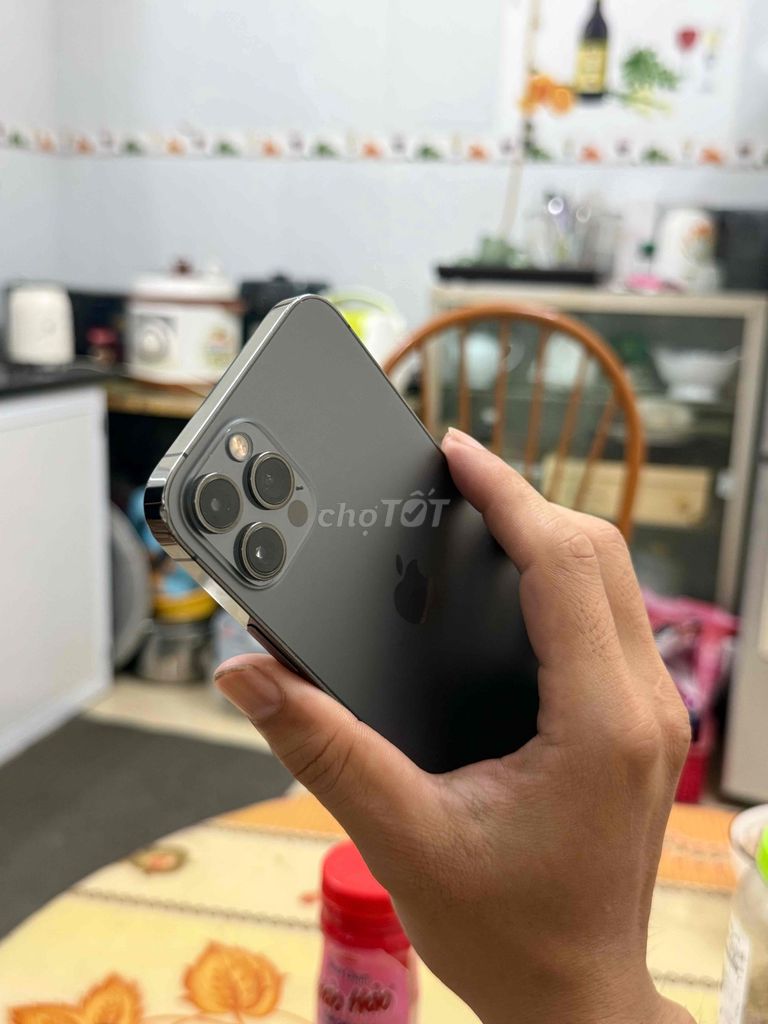 iPhone 12 Pro 256GB Xám Đã sử dụng. Mua bán Điện thoại tại Quận Hoàng Mai Hà Nội được đăng bởi Hiển hình 1
