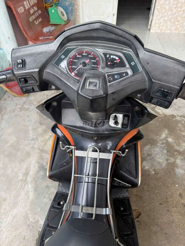 Honda Air Blade thái 2009 Cam Đen. Mua bán Xe máy tại Thành phố Vĩnh Long Vĩnh Long được đăng bởi Lữ Quốc Huynh hình 4
