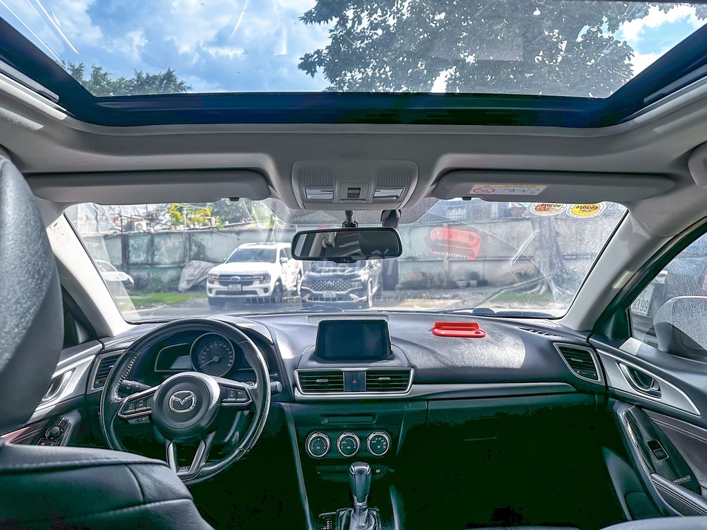 Mazda 3 2017 1.5 AT Bạc - một chủ - đi 69000 km. Mua bán Ô tô tại Quận Bình Thạnh Tp Hồ Chí Minh được đăng bởi Nguyễn Thanh Hiển  hình 6