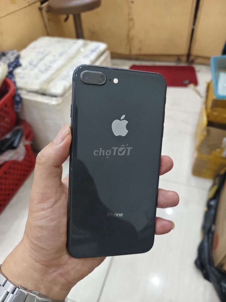(Đà Nẵng)  iPhone 8 Plus 64GB fullzin cũ p100. Mua bán Điện thoại tại Quận Cẩm Lệ Đà Nẵng được đăng bởi Nguyễn Đức Ngà hình 1