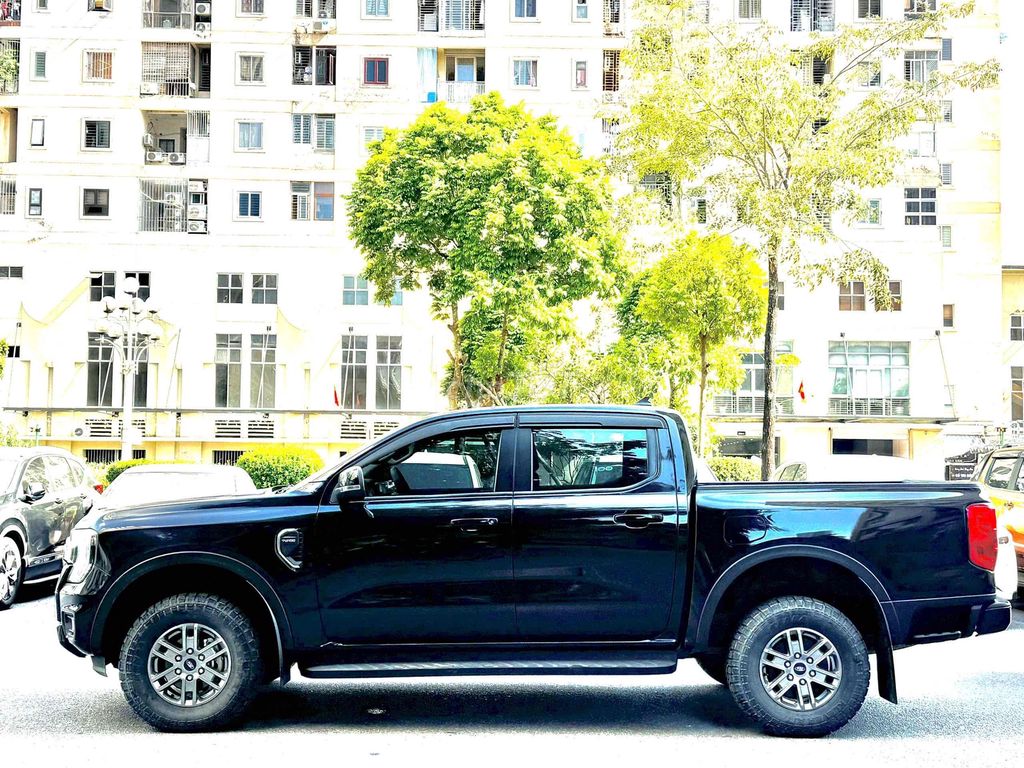 Форд XLS 2022 Черный
