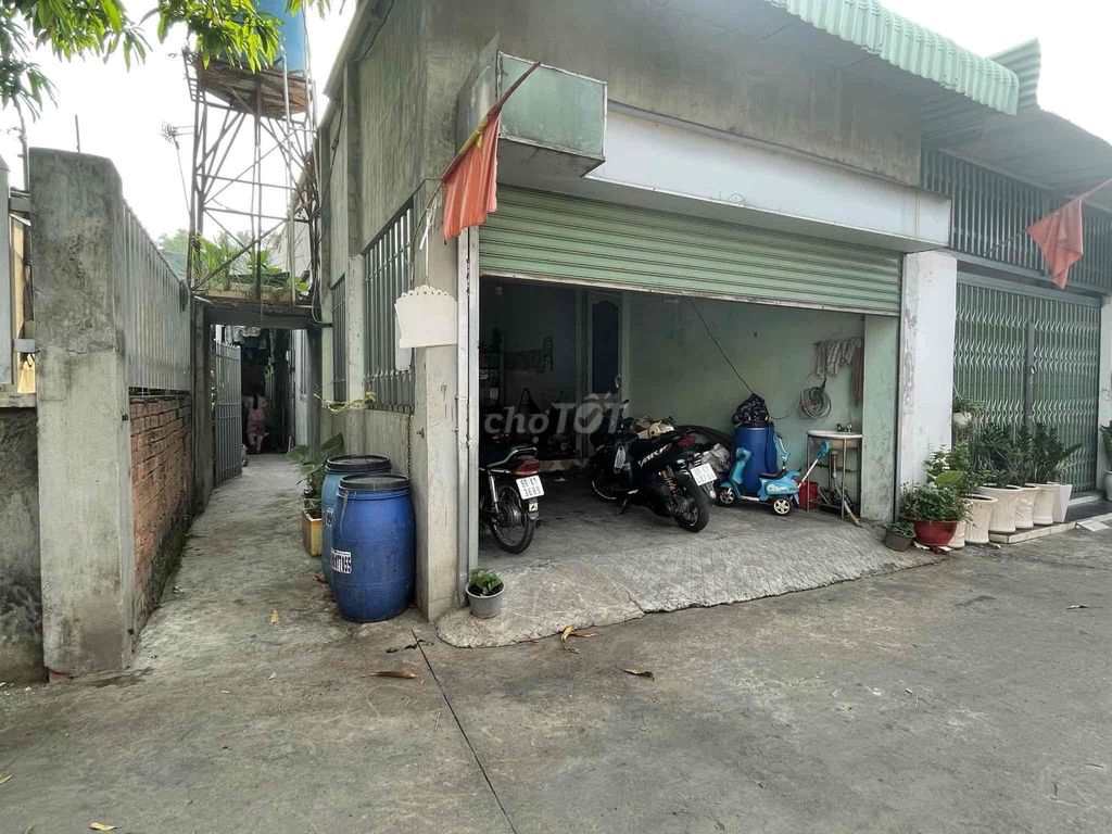 Nhà hxh 1/ Phùng Hưng, 4 phòng trọ, kdc đông đúc