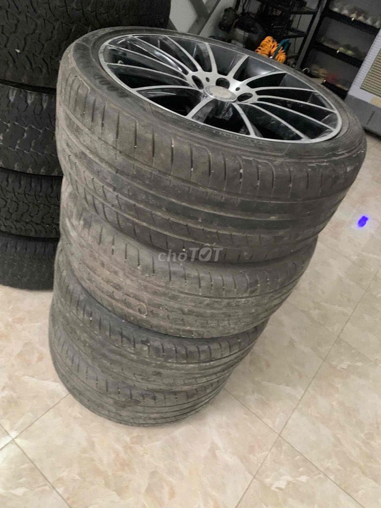 3 bộ lốp và mâm 4c: Mer GLC 300,  Venza , Wildtrak. Mua bán Phụ tùng xe tại Thành phố Thủ Đức Tp Hồ Chí Minh được đăng bởi KENT hình 4