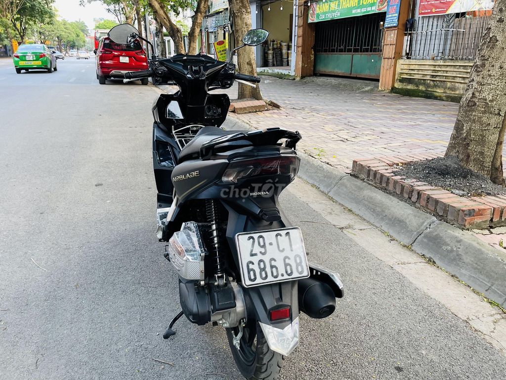 Honda Airblade Black Edition màu Đen 2024