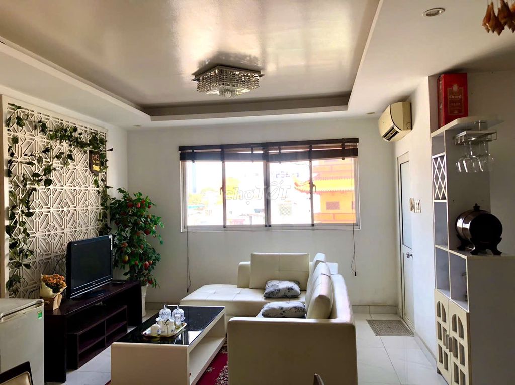 Аренда · 2 комн. · 81 м² · Quận 1, ул. Bến Chương Dương