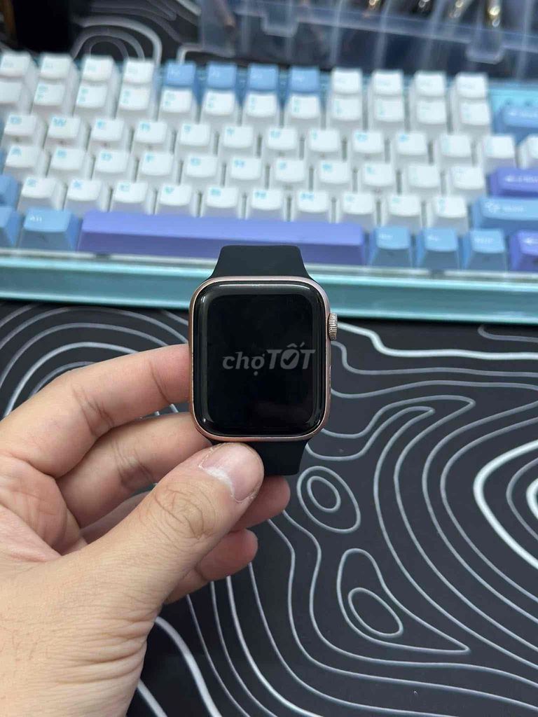 Apple Watch Series 4 40mm Nhôm Hồng. Mua bán Thiết bị đeo thông minh tại Quận Hải Châu Đà Nẵng được đăng bởi apple watch chính hãng giá rẻ hình 1