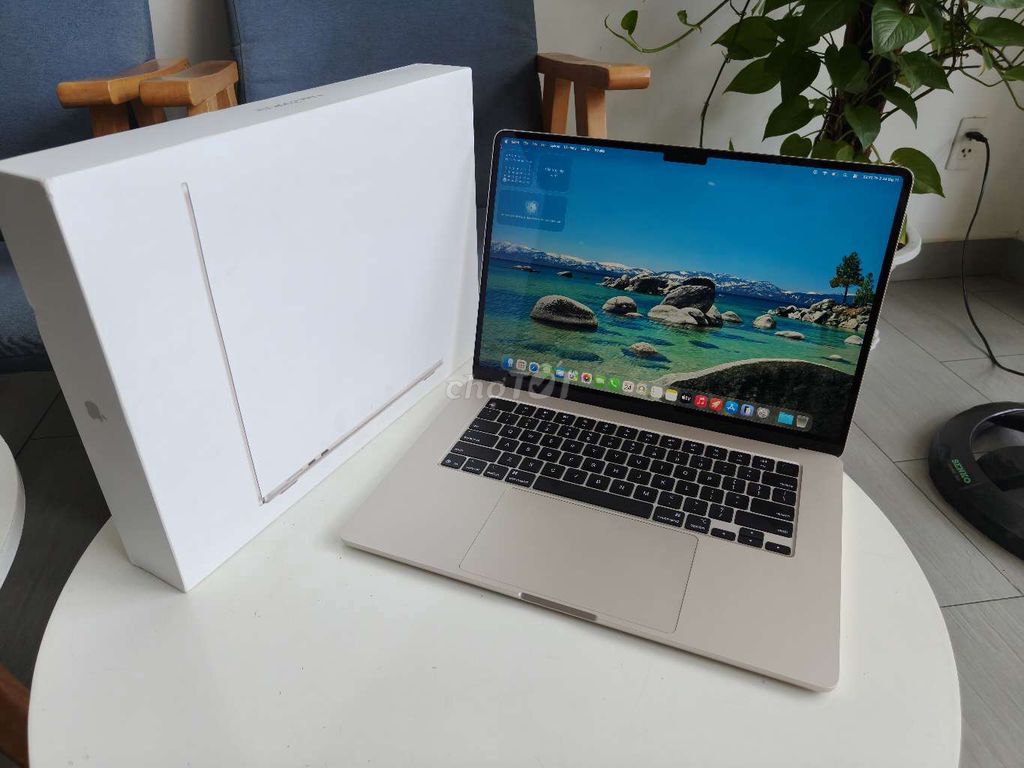 Macbook Air M4 15inch/16/512 fullbox có gl. Mua bán Laptop tại Quận 5 Tp Hồ Chí Minh được đăng bởi Strawberry Mobile hình 1