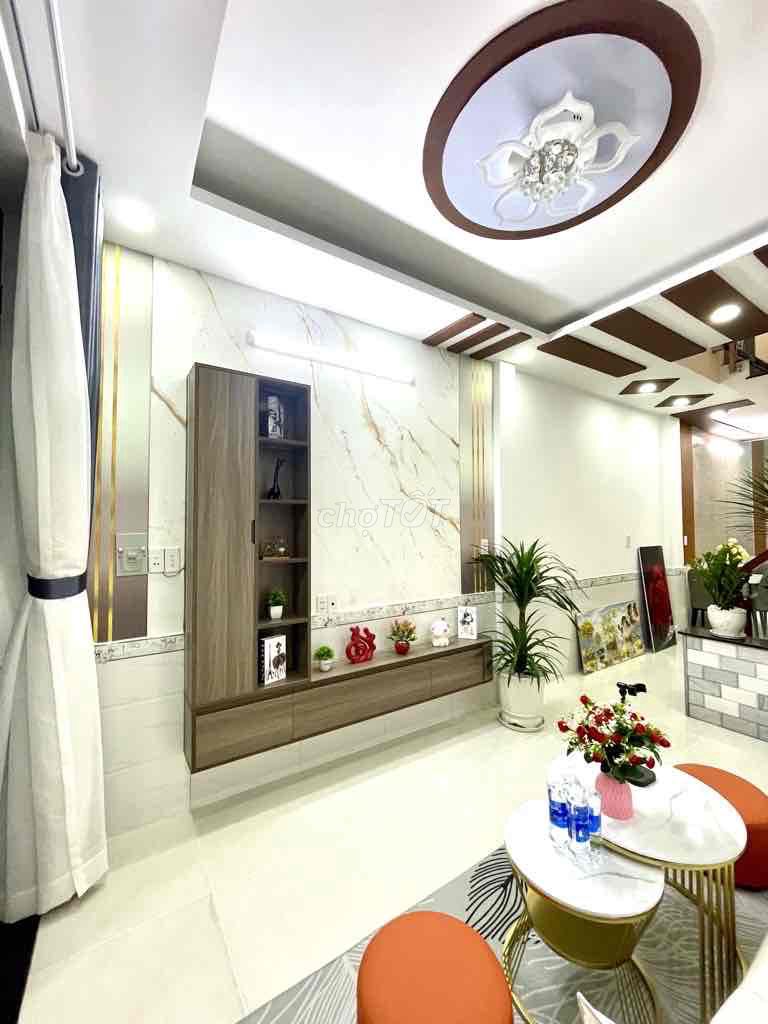 Bán nhà Nguyễn Khoái Quận 4 - 3 Tầng - 36m2 - 3 tỷ nhỉnh - hẻm 4m