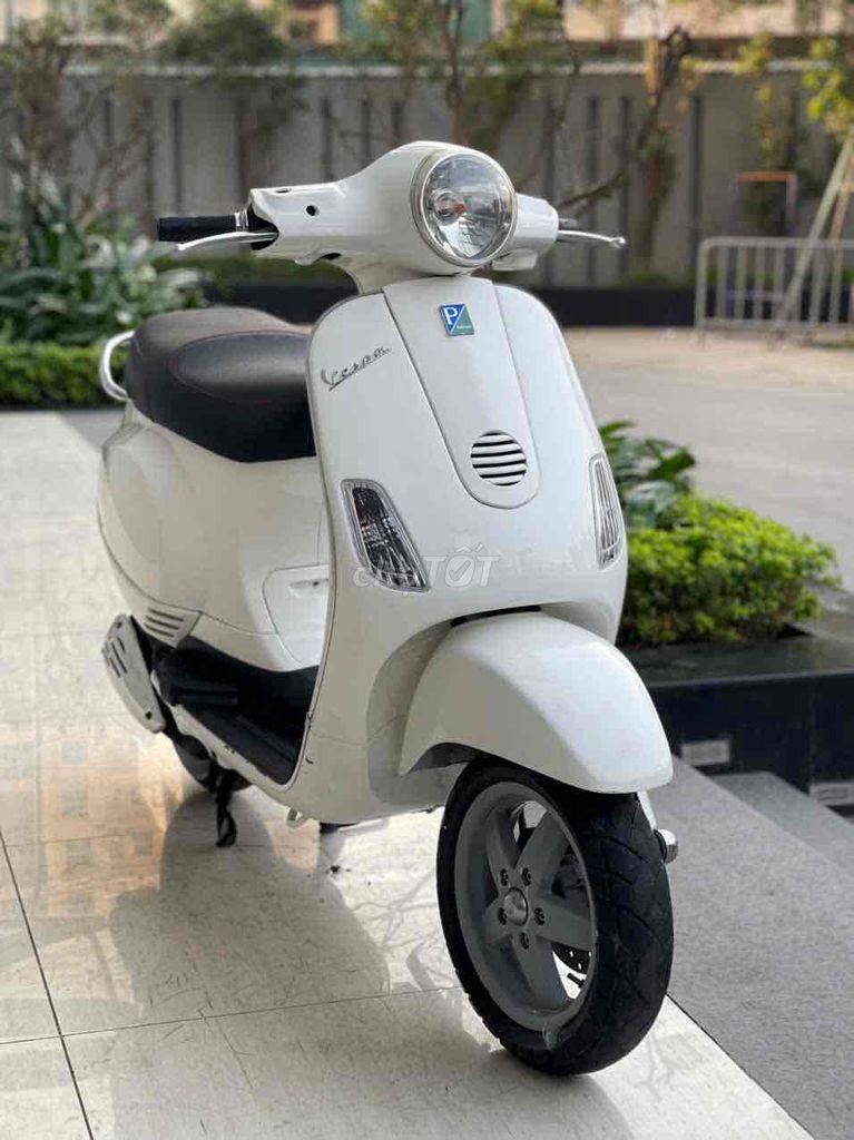 Vespa Lx 125 đăng ký 2011 màu trắng đẹp 6,5tr. Mua bán Xe máy tại Quận Cầu Giấy Hà Nội được đăng bởi Anh Khoa hình 5