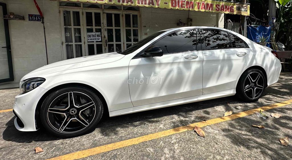 Mercedes Benz  C300 AMG - 55000 km. Mua bán Ô tô tại Huyện Hóc Môn Tp Hồ Chí Minh được đăng bởi Ngân hình 6