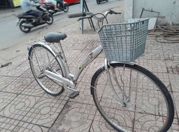 Xe đạp Martin màu Bạc bánh 680. Mua bán Xe đạp tại Quận Gò Vấp Tp Hồ Chí Minh được đăng bởi Đức Chiến Xe đạp giá tốt Gò Vấp hình 2
